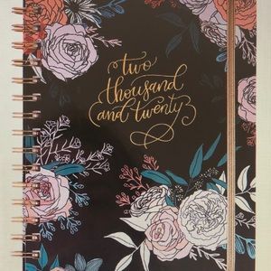 🌷NWT Paper Source 12 Month Rose Floral Planner 🌷